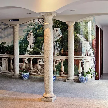 Casa De Retiros N. S. Perpetuo Socorro * Guimarães