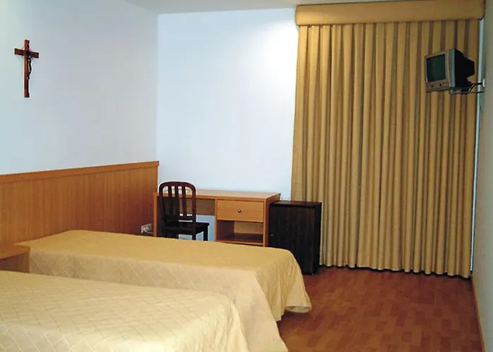Hotel Casa De Retiros N. S. Perpetuo Socorro Guimarães