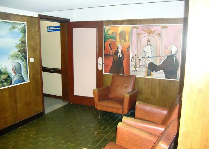 Casa De Retiros N. S. Perpetuo Socorro ギマランイス