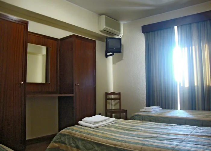 Casa De Retiros N. S. Perpetuo Socorro Hotel Guimarães